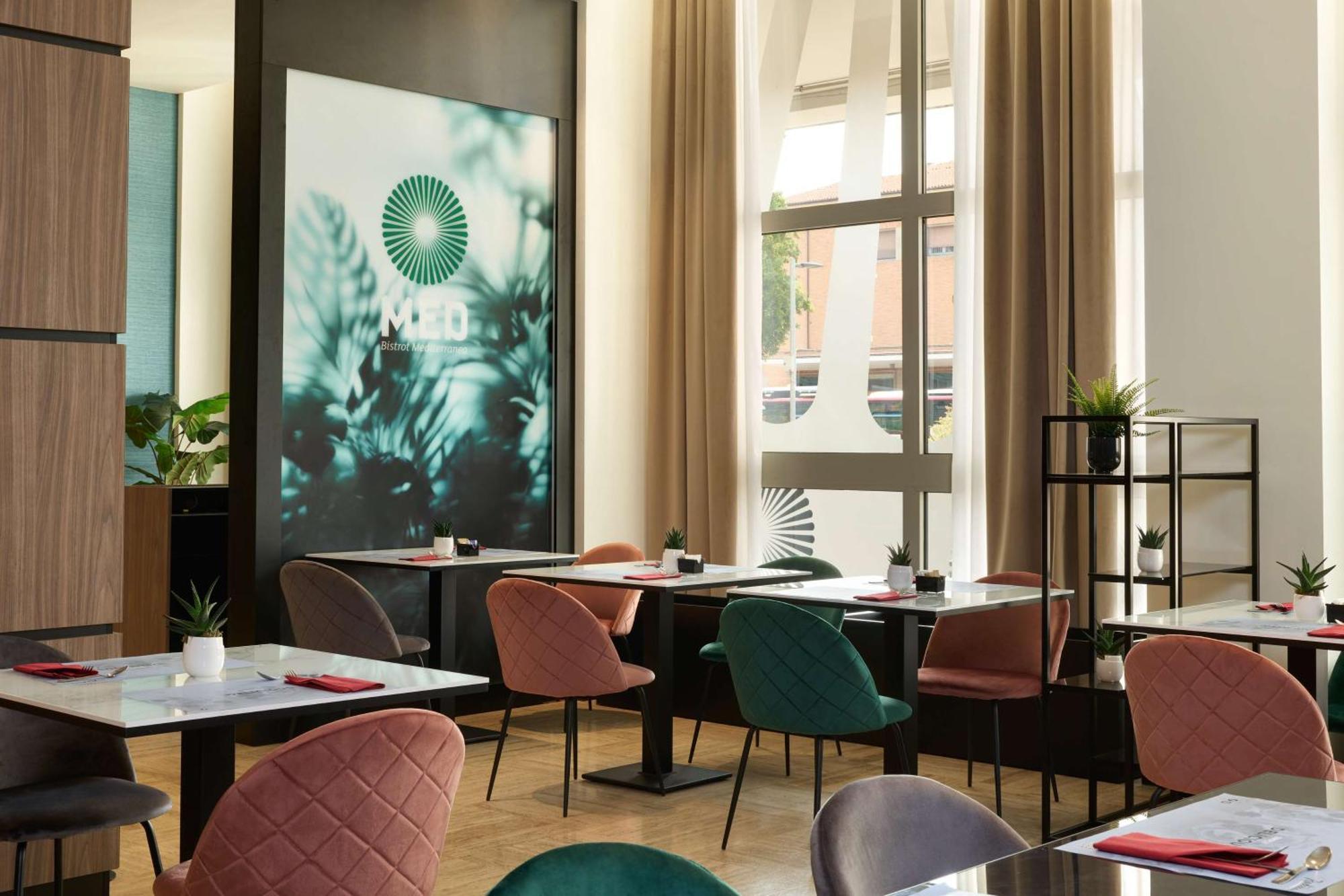 Radisson Hotel Ferrara Ngoại thất bức ảnh