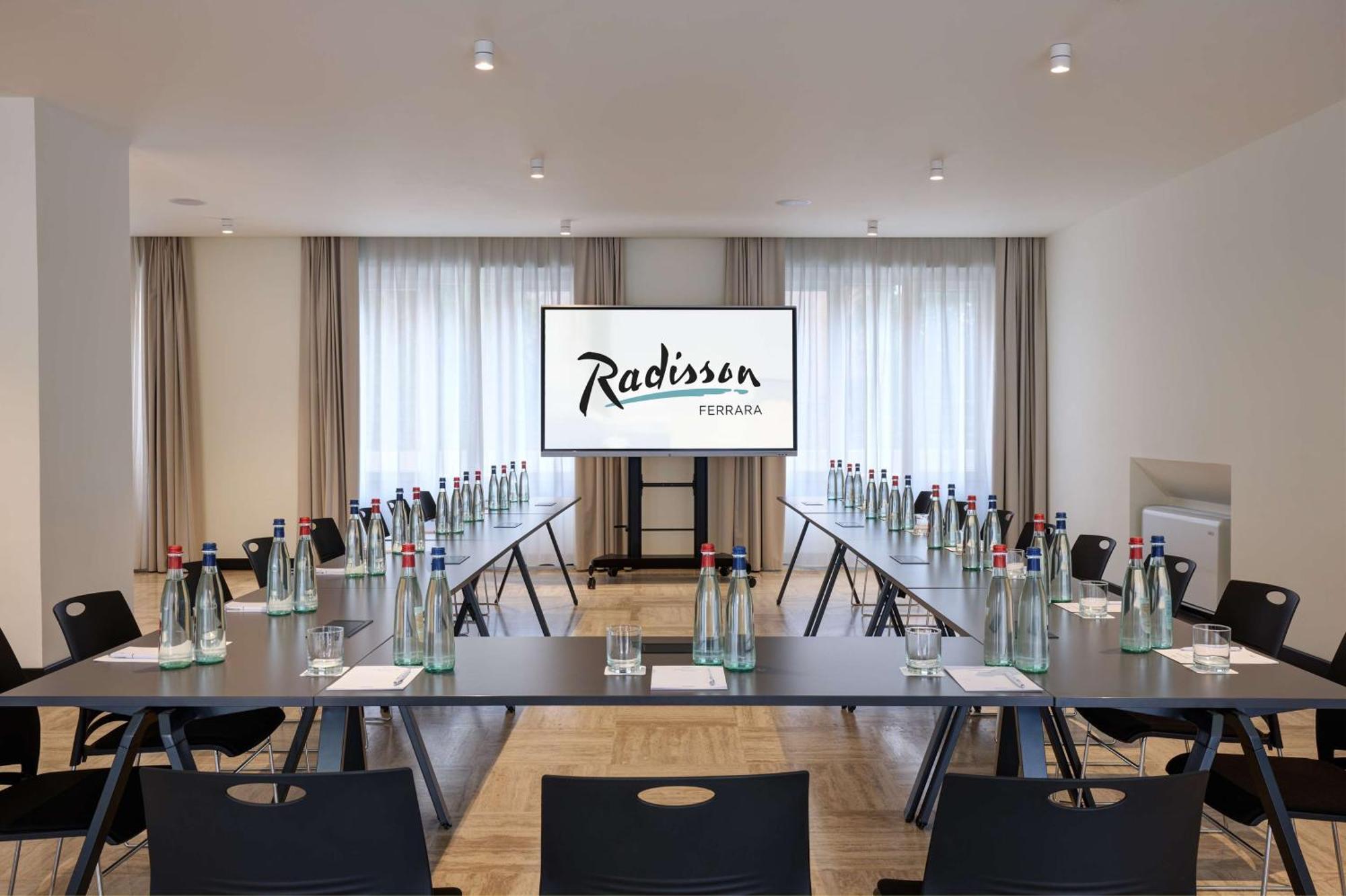 Radisson Hotel Ferrara Ngoại thất bức ảnh